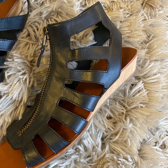 Zip up gladiator sandal - Picture 2 of 3
